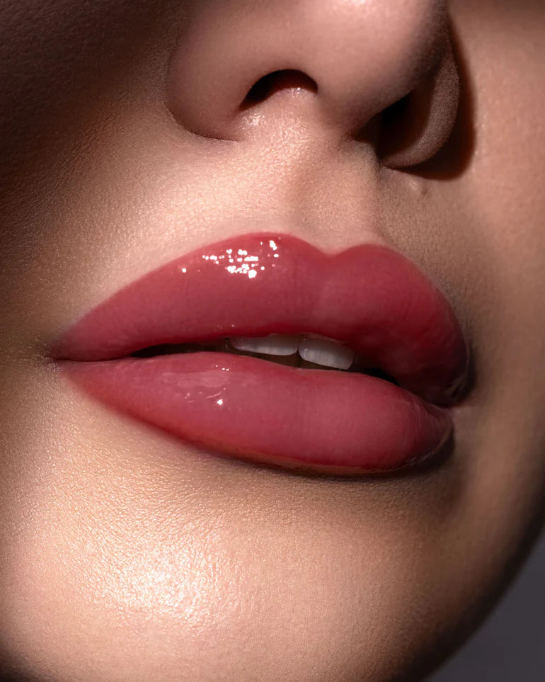 PLUMPER: SANGUEDOLCE - Lip Gloss Volumizzante Immediato Astra x Mare Fuori