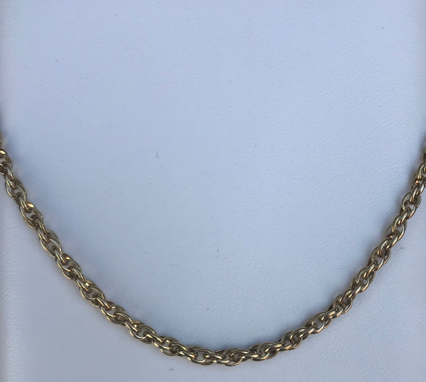 Simple golden chain