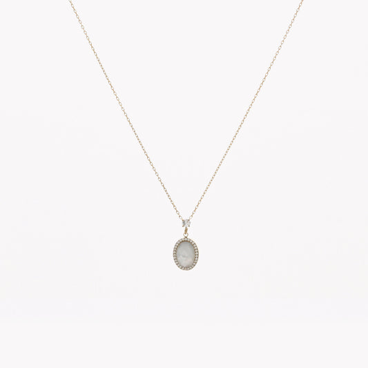 Collana in acciaio ovale pietra bianca naturale