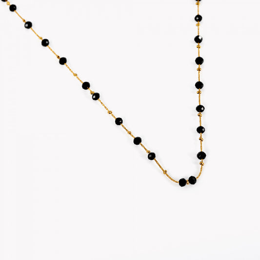 Collana in acciaio con pietre nere