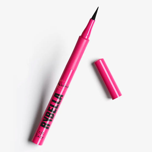 Eyeliner nero punta fine a lunga durata
